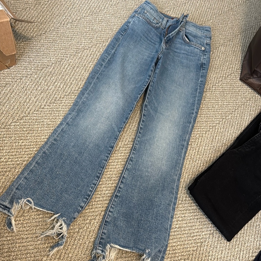 Seven 7 jeans frayed bottom bootcut size 25